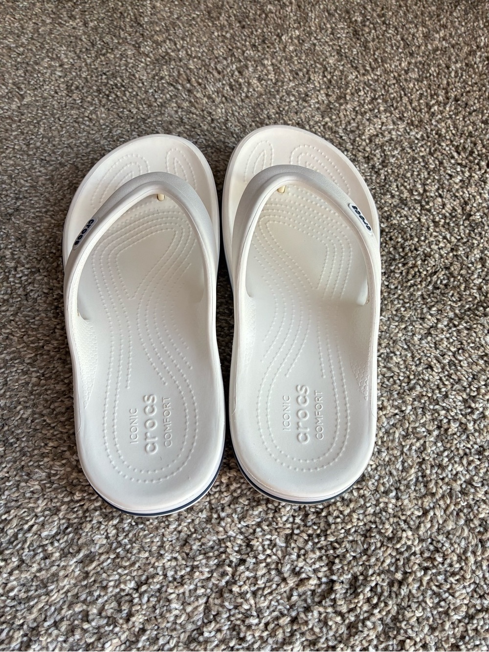 CROCS Bayaband Flip in White with Navy Trim - Picture 5 of 8